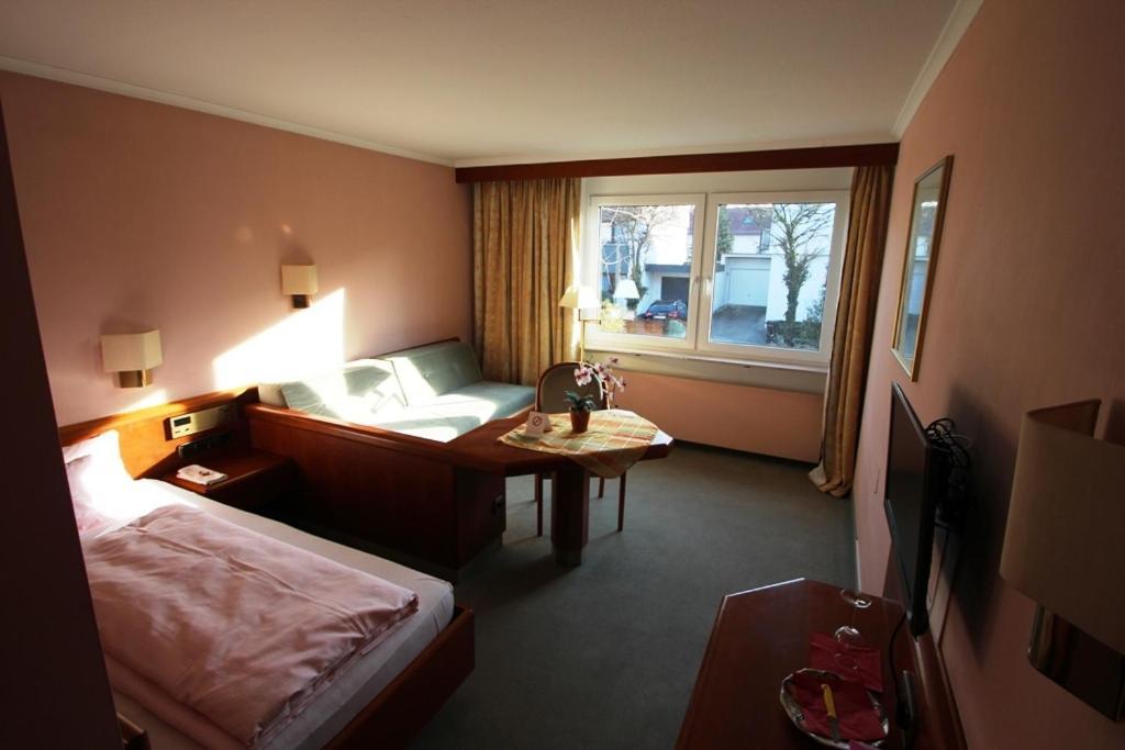 Hotel Am Kurpark バートヴィンプフェン 部屋 写真