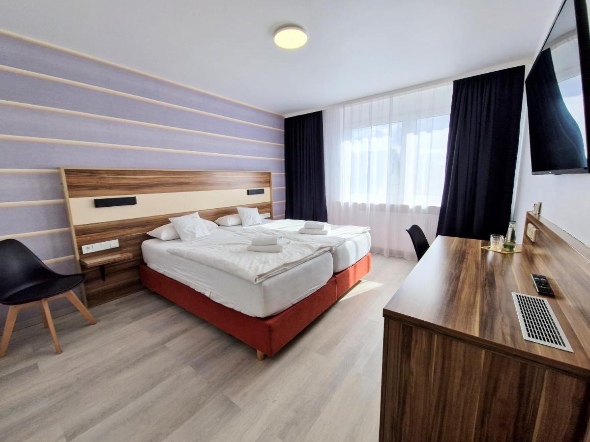 Hotel Am Kurpark バートヴィンプフェン エクステリア 写真