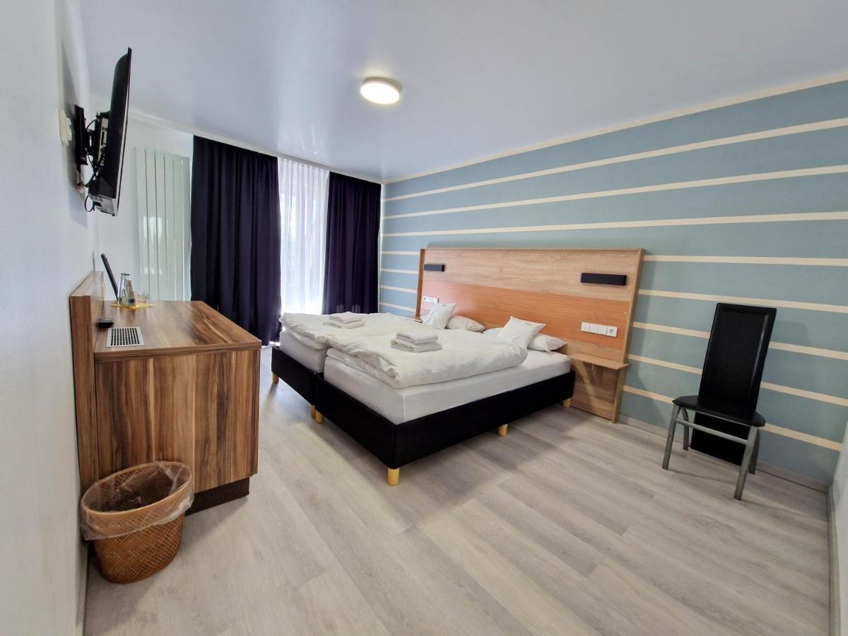 Hotel Am Kurpark バートヴィンプフェン エクステリア 写真