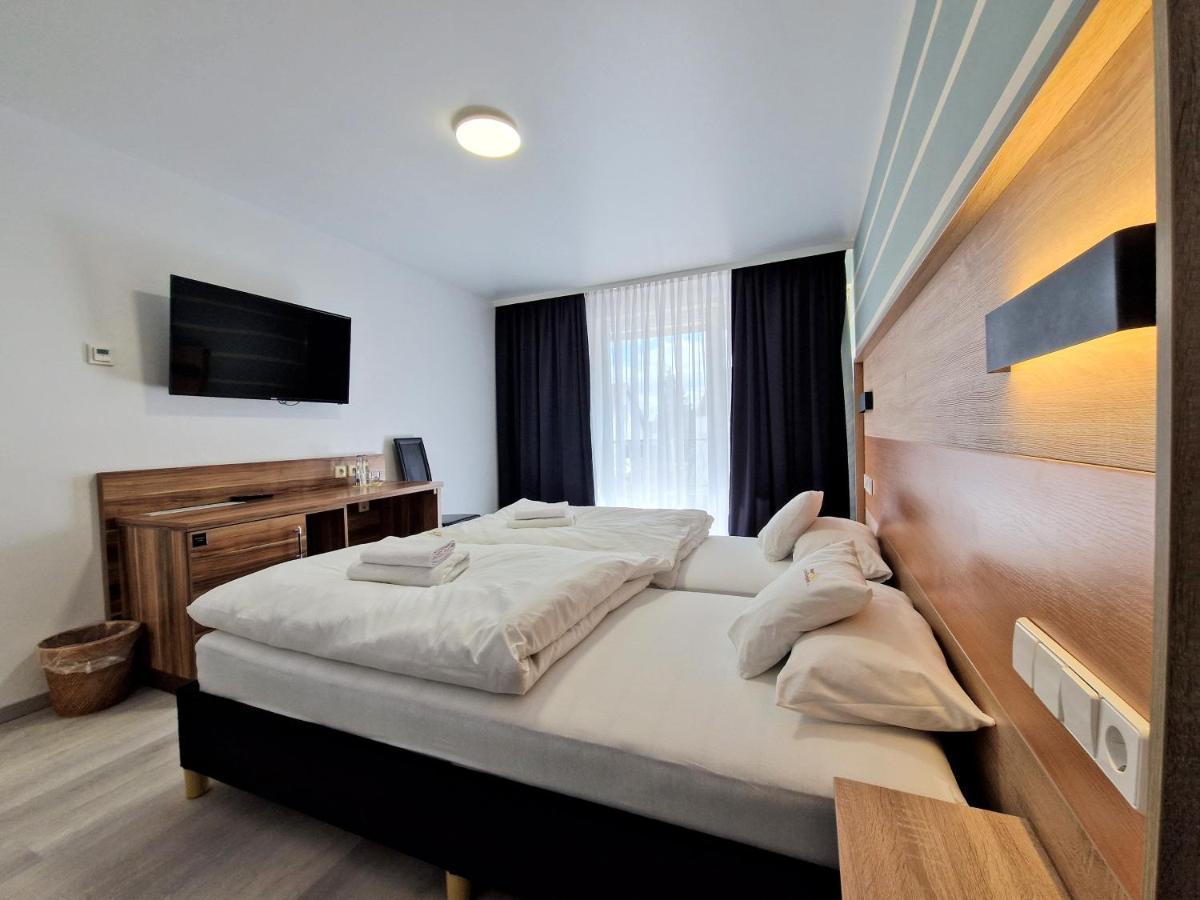 Hotel Am Kurpark バートヴィンプフェン エクステリア 写真